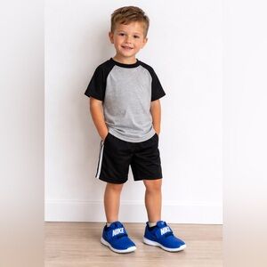 Nike Kids Royal Blue and Black Hustle Strap Sneakers
